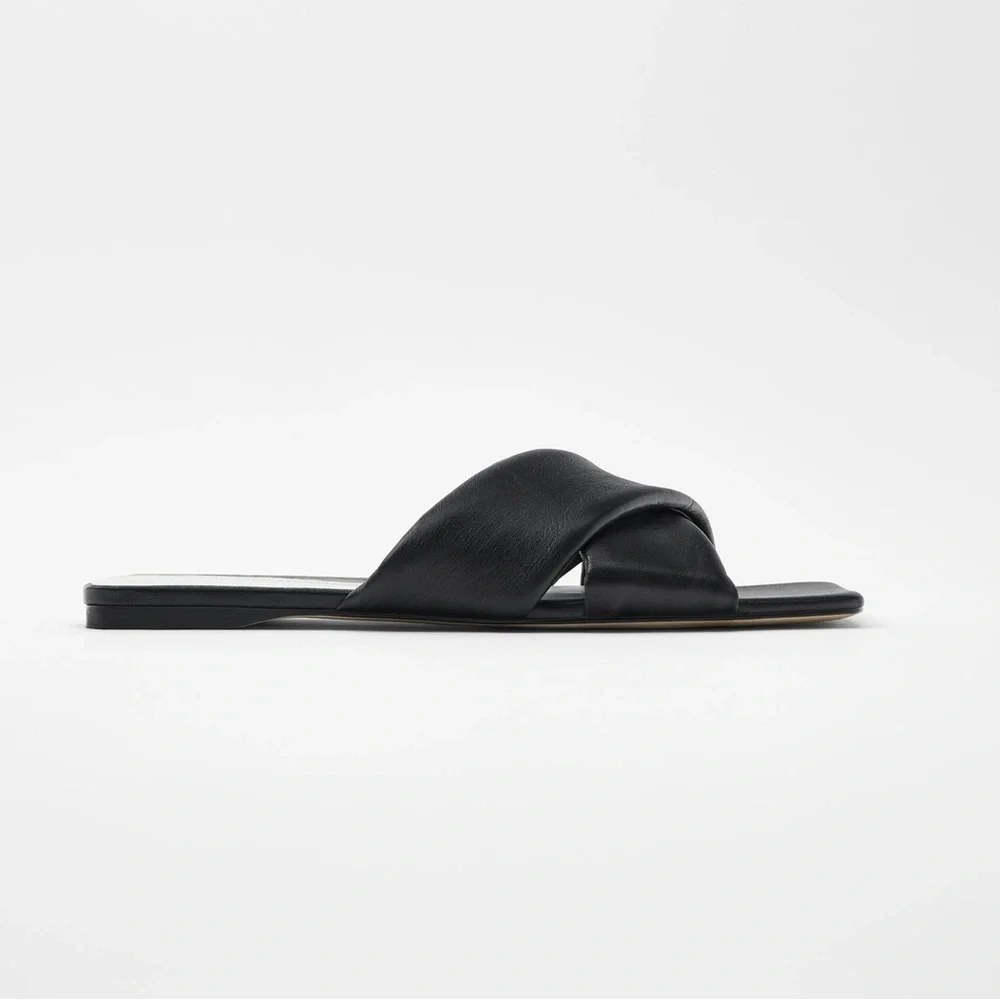 9. PADDED FLAT LEATHER SANDALS - Picture 6 of 12
